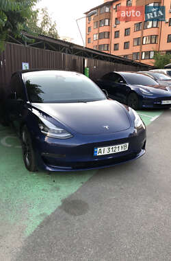 Tesla Model 3  2020