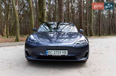 Tesla Model 3  2020