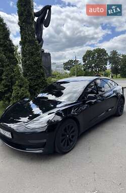 Tesla Model 3  2022