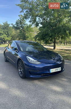 Tesla Model 3  2018