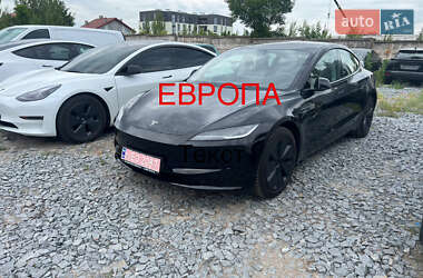 Tesla Model 3  2024