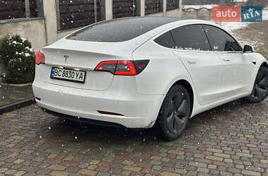 Tesla Model 3  2019