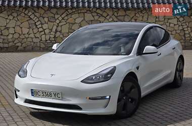 Седан Tesla Model 3 2021 в Львове