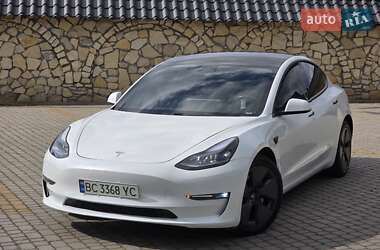 Tesla Model 3  2021
