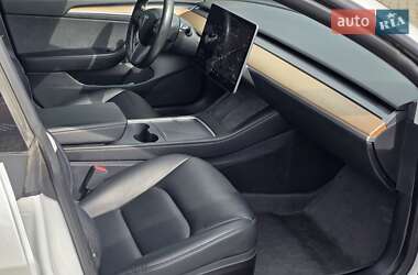 Седан Tesla Model 3 2021 в Львове