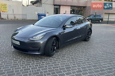 Седан Tesla Model 3 2018 в Одесі