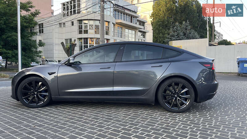 Седан Tesla Model 3 2018 в Одесі