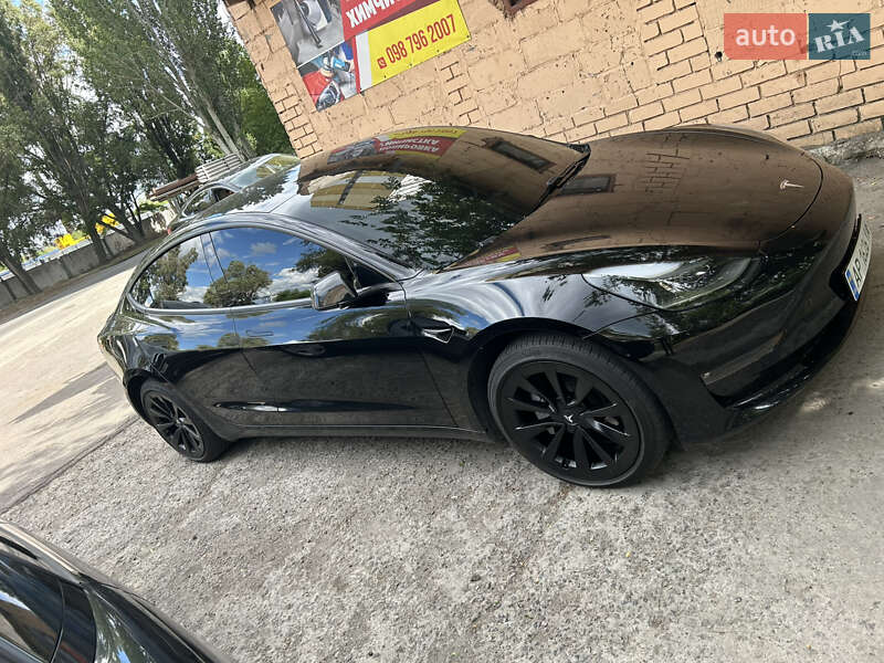Tesla Model 3 2021