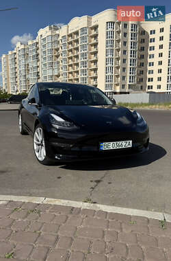 Tesla Model 3  2019