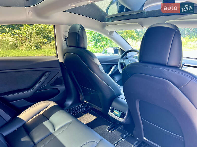 Седан Tesla Model 3 2018 в Александрие