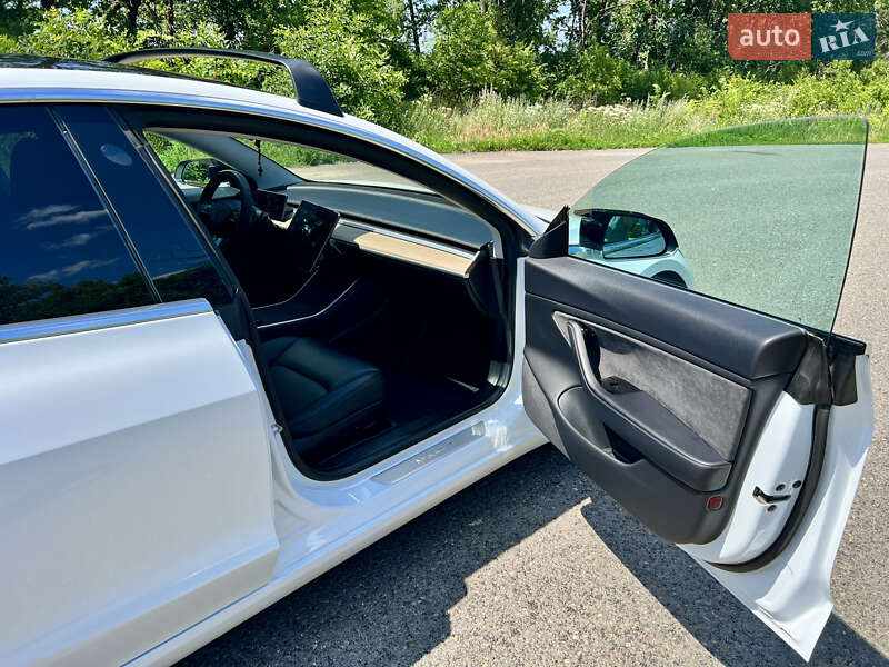 Седан Tesla Model 3 2018 в Александрие