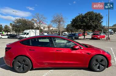 Tesla Model 3  2021