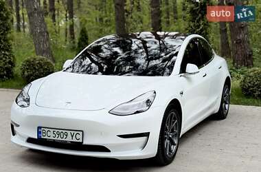 Tesla Model 3  2018