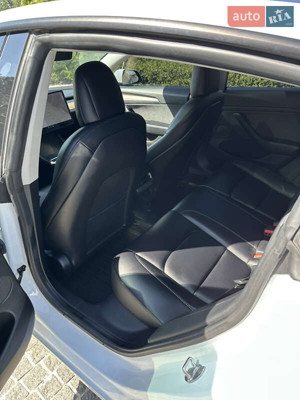 Седан Tesla Model 3 2021 в Днепре
