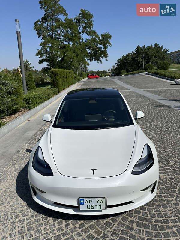 Седан Tesla Model 3 2021 в Днепре