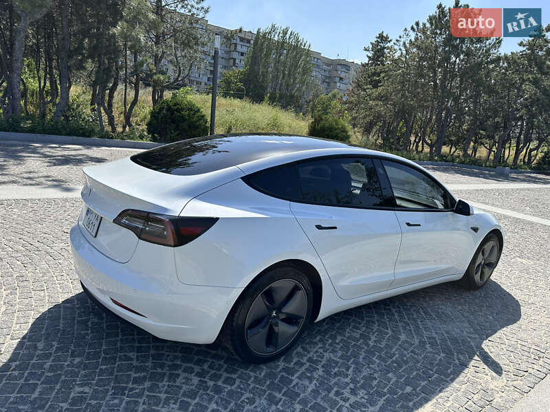 Седан Tesla Model 3 2021 в Днепре