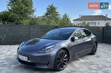 Tesla Model 3 2020