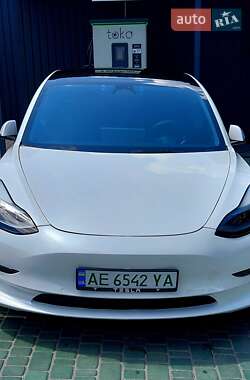Седан Tesla Model 3 2022 в Днепре
