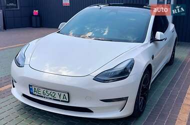 Седан Tesla Model 3 2022 в Днепре