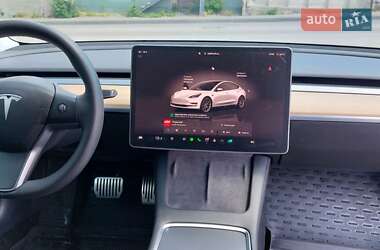 Седан Tesla Model 3 2022 в Днепре