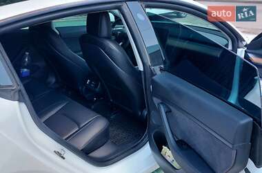 Седан Tesla Model 3 2022 в Днепре