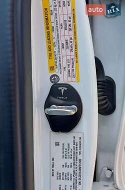 Седан Tesla Model 3 2022 в Днепре