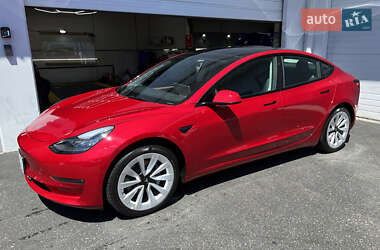 Tesla Model 3  2022