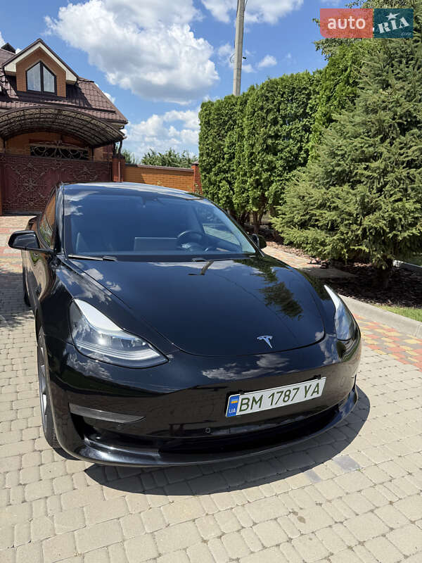 Седан Tesla Model 3 2021 в Сумах