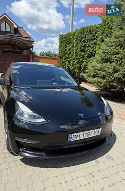 Tesla Model 3  2021