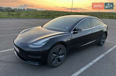 Tesla Model 3  2019