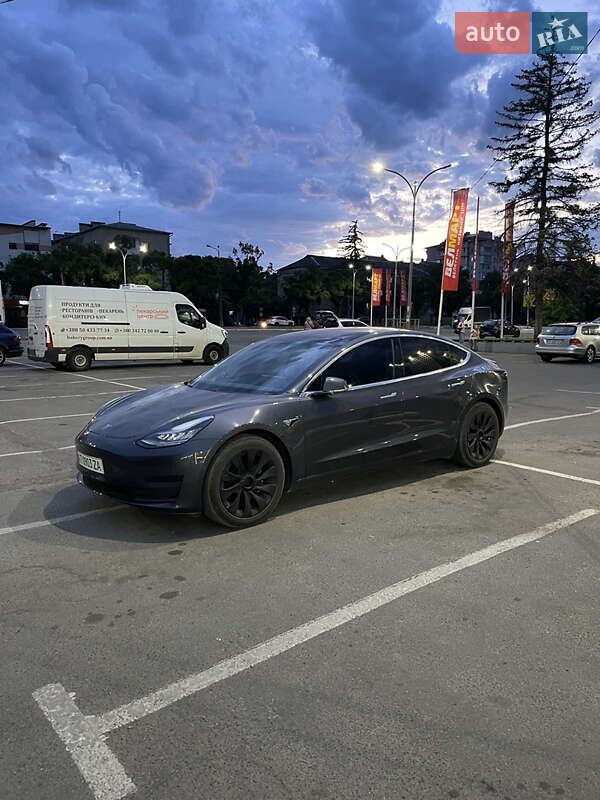 Tesla Model 3 2018