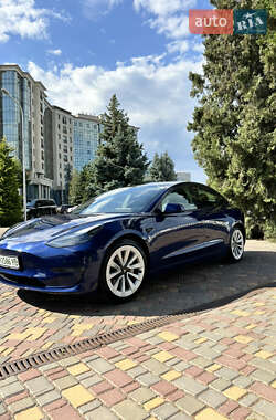 Tesla Model 3  2022