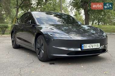 Tesla Model 3  2024