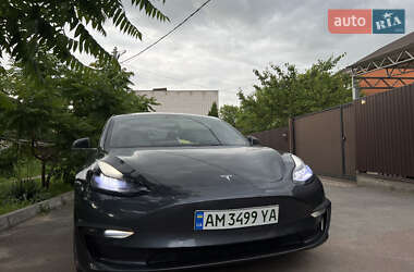 Tesla Model 3  2018