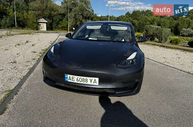 Tesla Model 3  2023