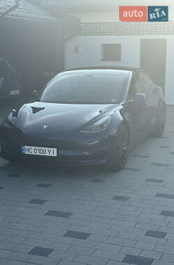 Седан Tesla Model 3 2021 в Львове