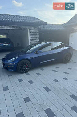 Седан Tesla Model 3 2021 в Львове