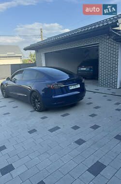 Седан Tesla Model 3 2021 в Львове