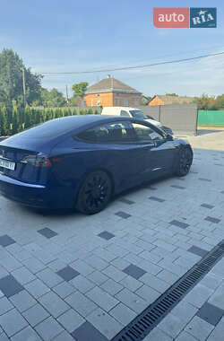 Седан Tesla Model 3 2021 в Львове