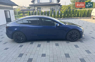 Седан Tesla Model 3 2021 в Львове