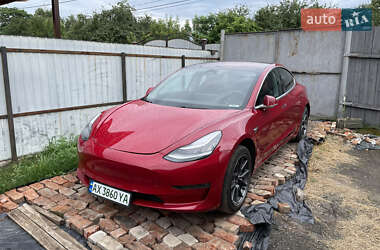Tesla Model 3  2019