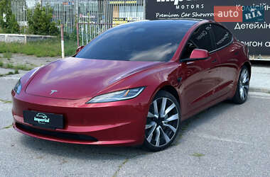 Tesla Model 3  2024