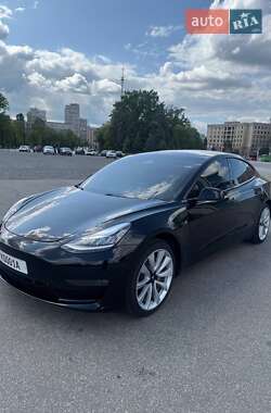 Tesla Model 3  2019