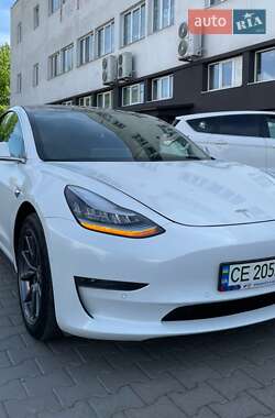 Tesla Model 3  2019