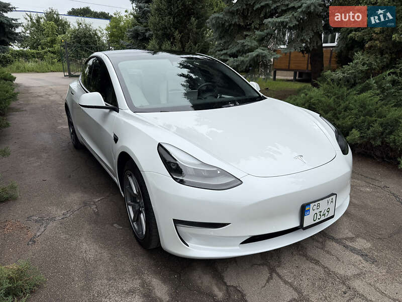 Седан Tesla Model 3 2021 в Нежине