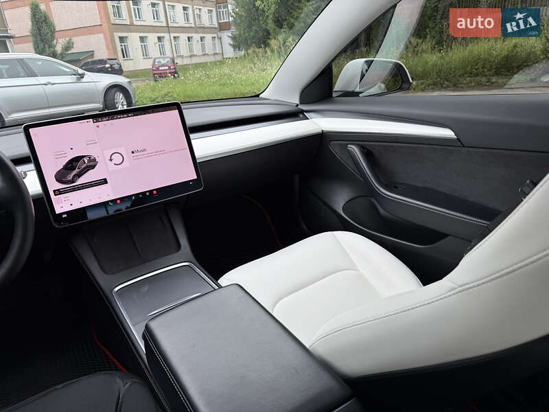 Седан Tesla Model 3 2021 в Нежине