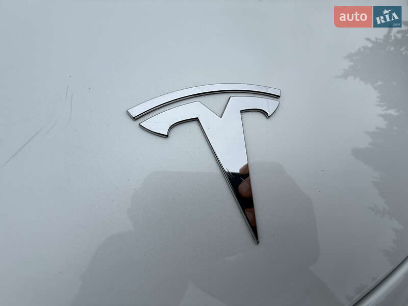 Седан Tesla Model 3 2021 в Нежине