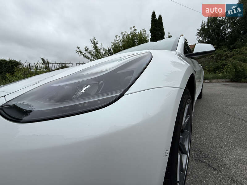 Седан Tesla Model 3 2021 в Нежине