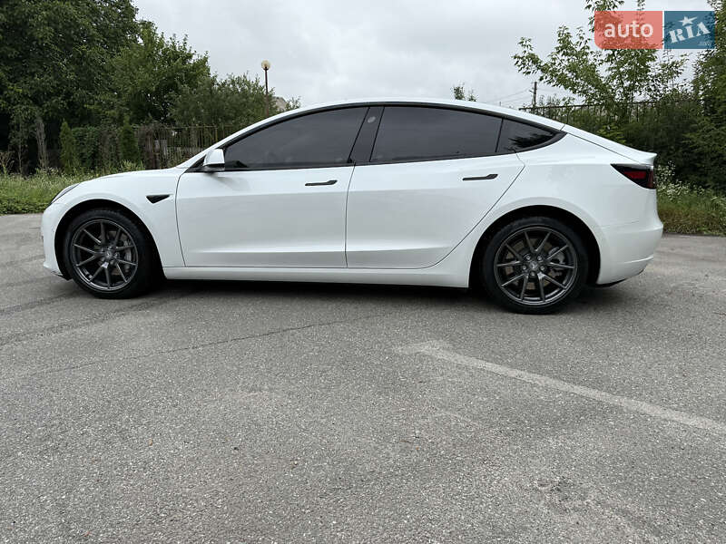 Седан Tesla Model 3 2021 в Нежине