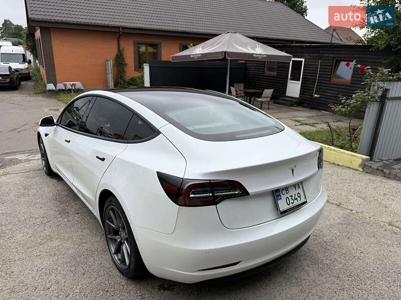 Седан Tesla Model 3 2021 в Нежине